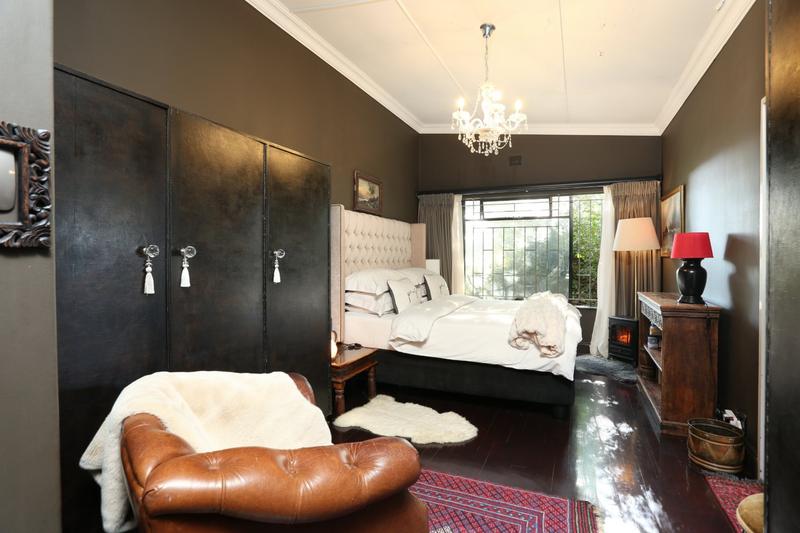 5 Bedroom Property for Sale in Mossel Bay Central Western Cape